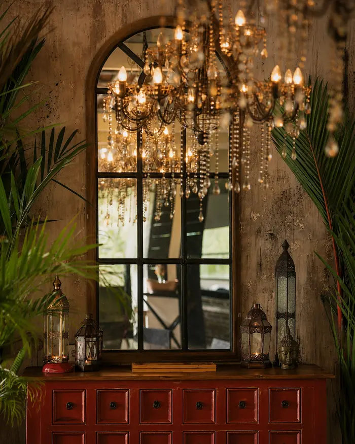The evening room under the chandelier, Shaffa GastroBazar, Balangan, Bukit